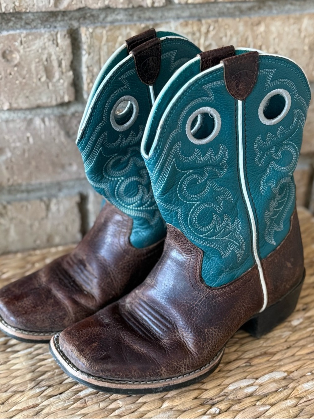 Ariat Brown and Teal Kids Western Boots. Cowboy boots.